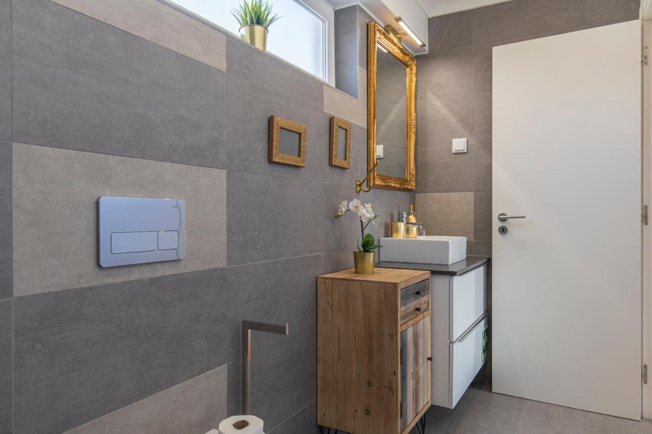 Lovelystay - Sunny 1Bdr Apartment W/Terrace Lisboa Kültér fotó