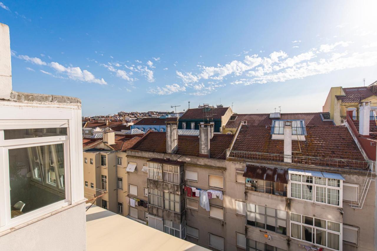Lovelystay - Sunny 1Bdr Apartment W/Terrace Lisboa Kültér fotó