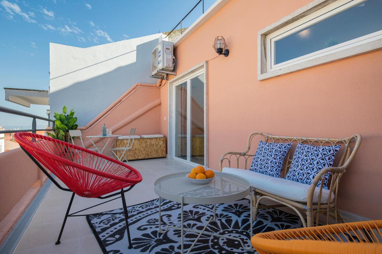 Lovelystay - Sunny 1Bdr Apartment W/Terrace Lisboa Kültér fotó