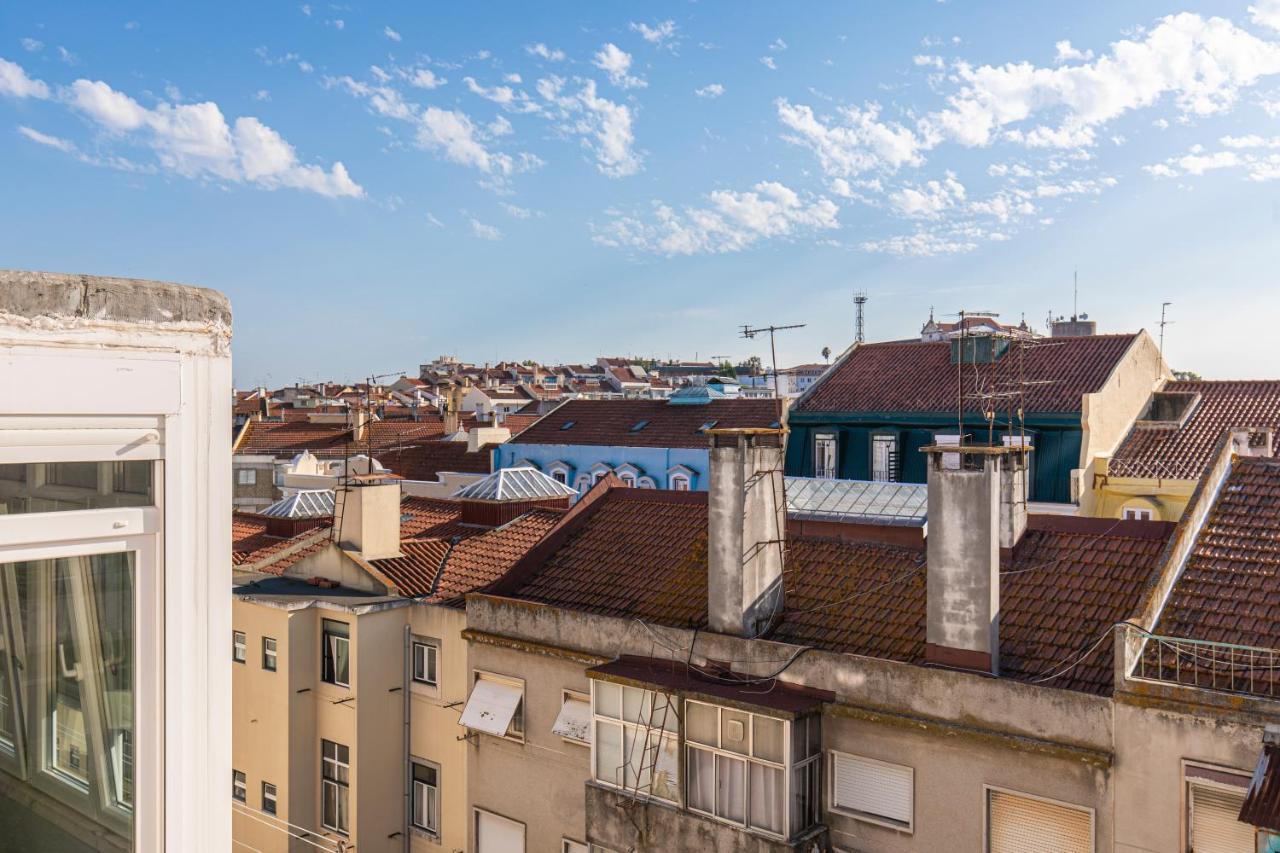Lovelystay - Sunny 1Bdr Apartment W/Terrace Lisboa Kültér fotó