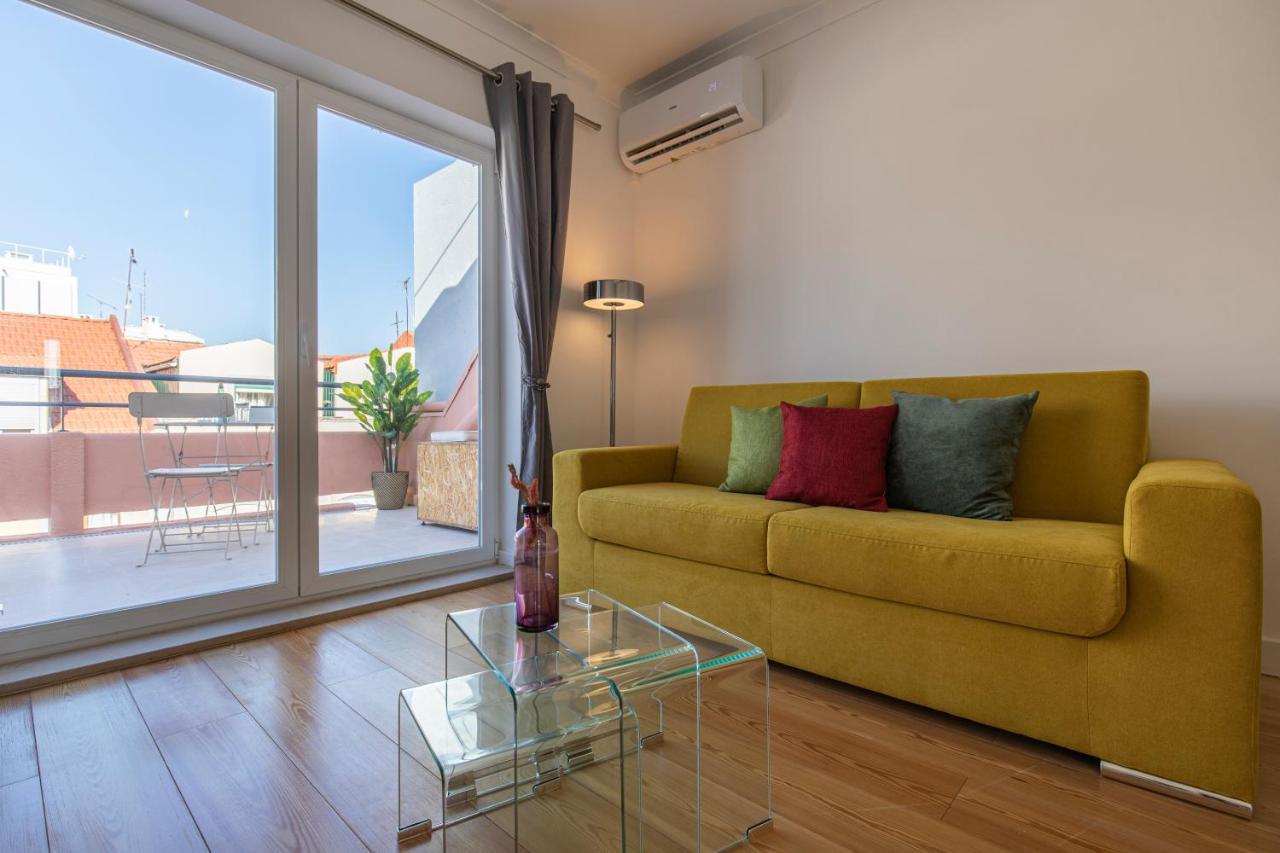 Lovelystay - Sunny 1Bdr Apartment W/Terrace Lisboa Kültér fotó